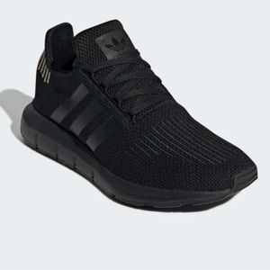 Adidas Swift Run W shoes